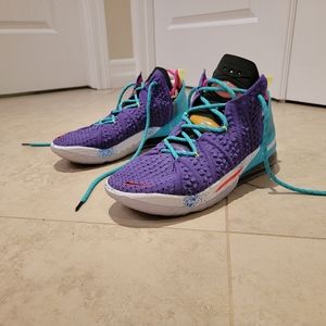 NIKE LeBron High Floral